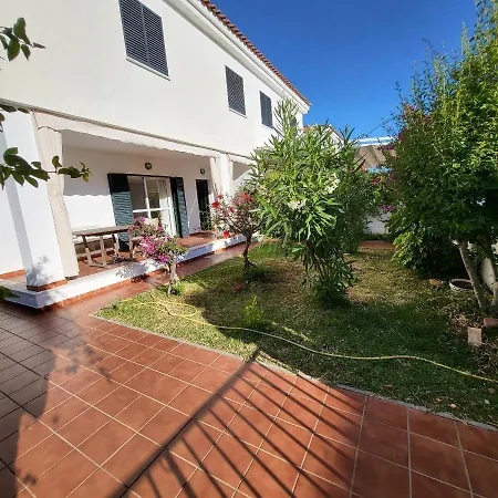 Holiday home Casa Amplia Adosada Al Lado De La Playa