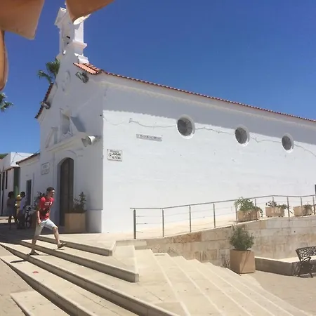 Casa Amplia Adosada Al Lado De La Playa